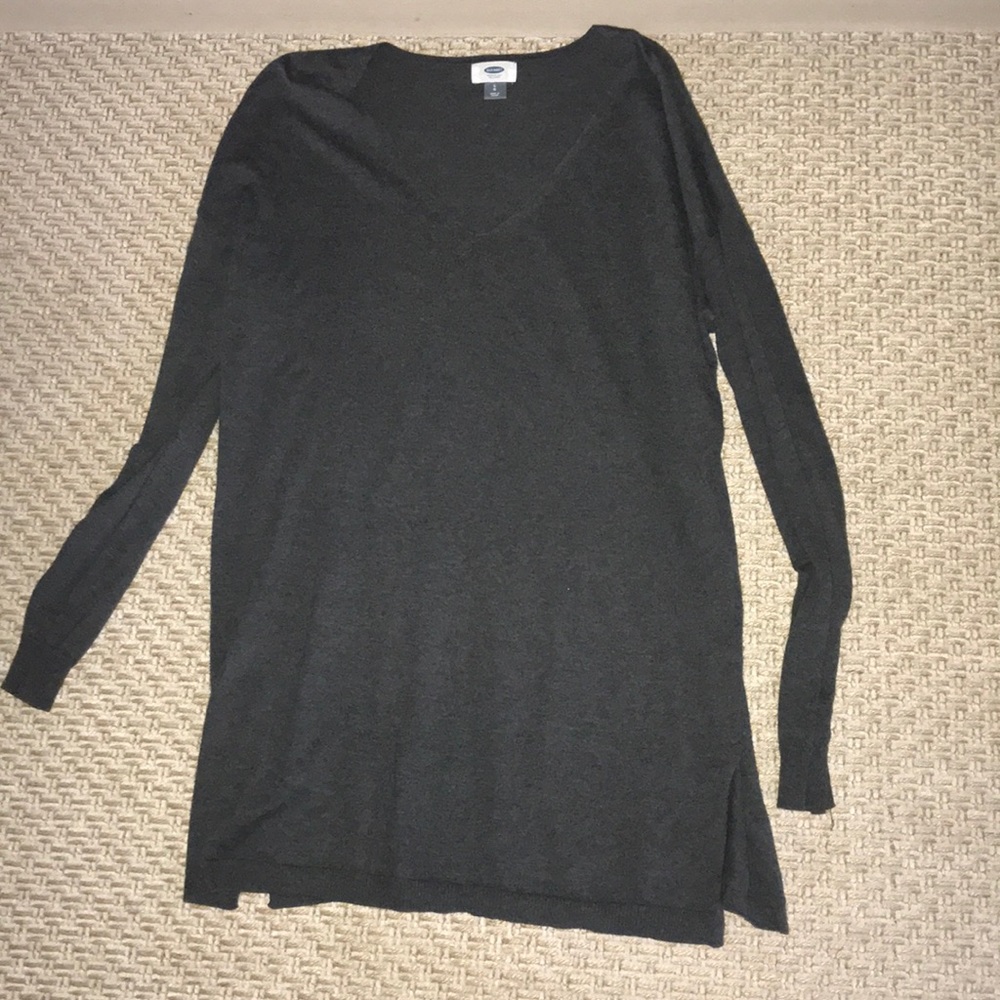 Gray long sleeve sweater